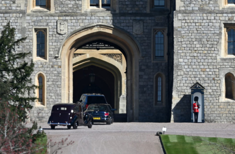 Gyászolók érkeznek Fülöp herceg temetésére