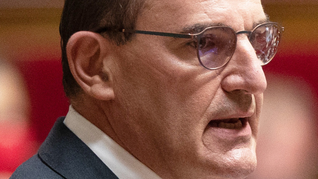 Jean Castex francia kormányfőt elárasztják a női bugyik (Fotó: Wikipédia)