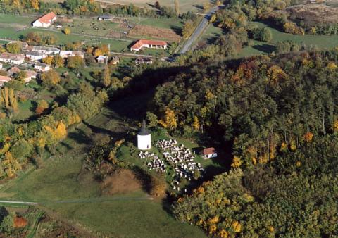A kallósdi kerektemplom