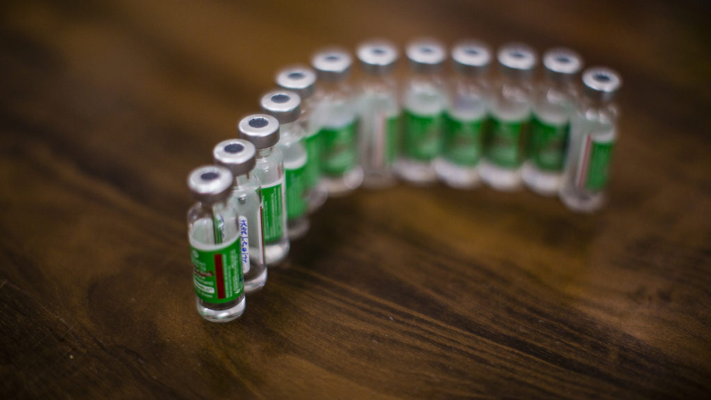 Egyre több magyar oltatná be magát koronavírus elleni vakcinával