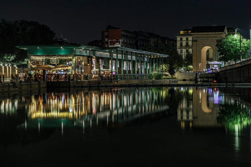 Milánó Navigli, Darsena éjszaka