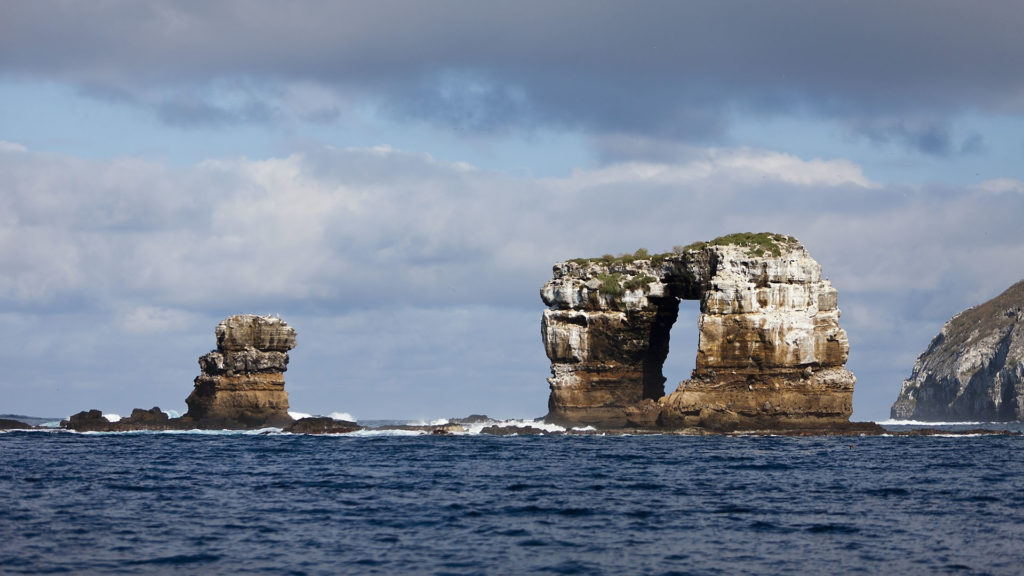 Elnyelte a tenger a Darwin-boltívet
