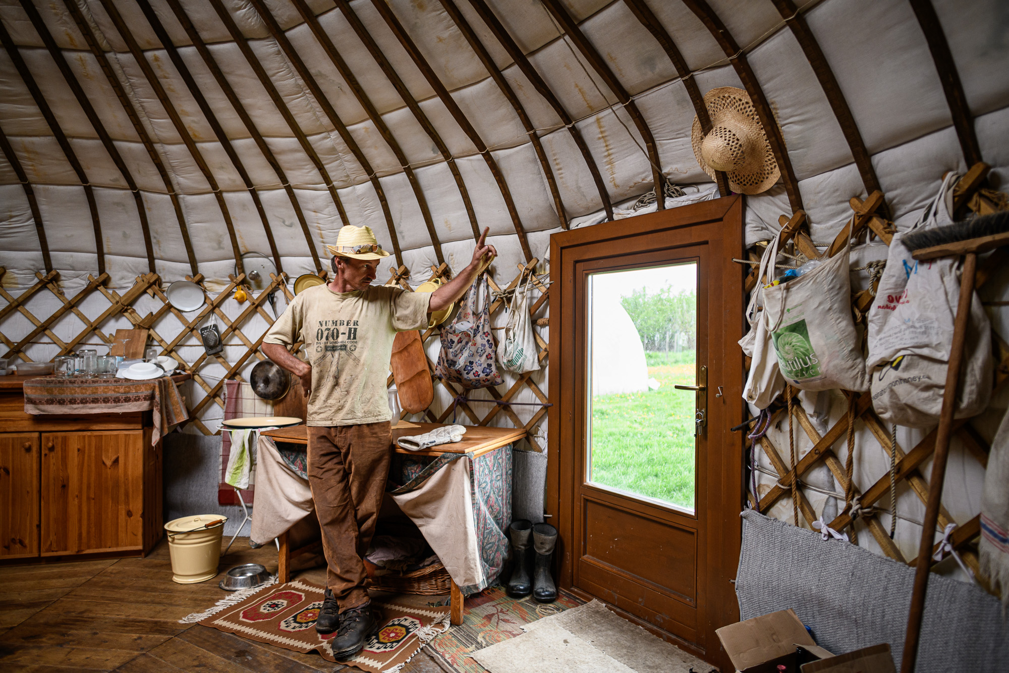 Szabó Csaba képzőművész, biokertész