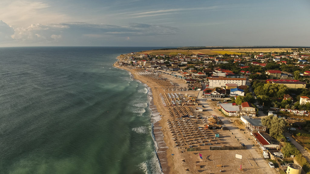 Júniustól nem kell majd maszk a román tengerparti strandokra