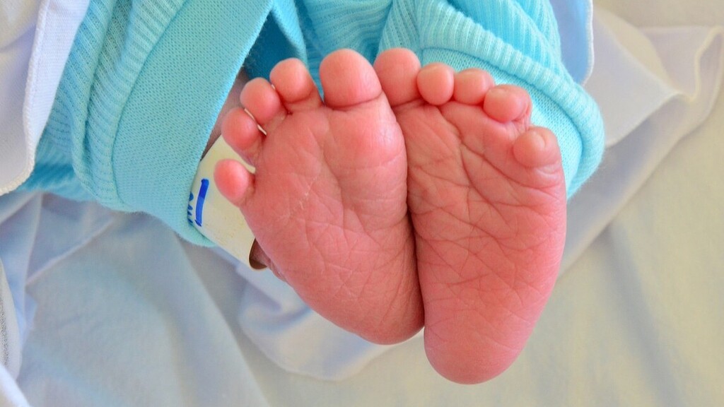 Azt hitte, vécére kell mennie, 27 másodperc alatt szülte meg gyerekét a nő