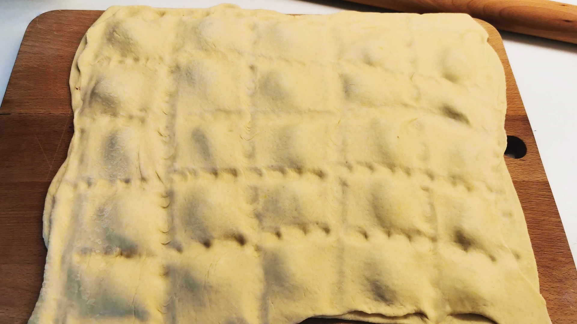 Most akkor kell krumpli a derelye tésztájába vagy nem?