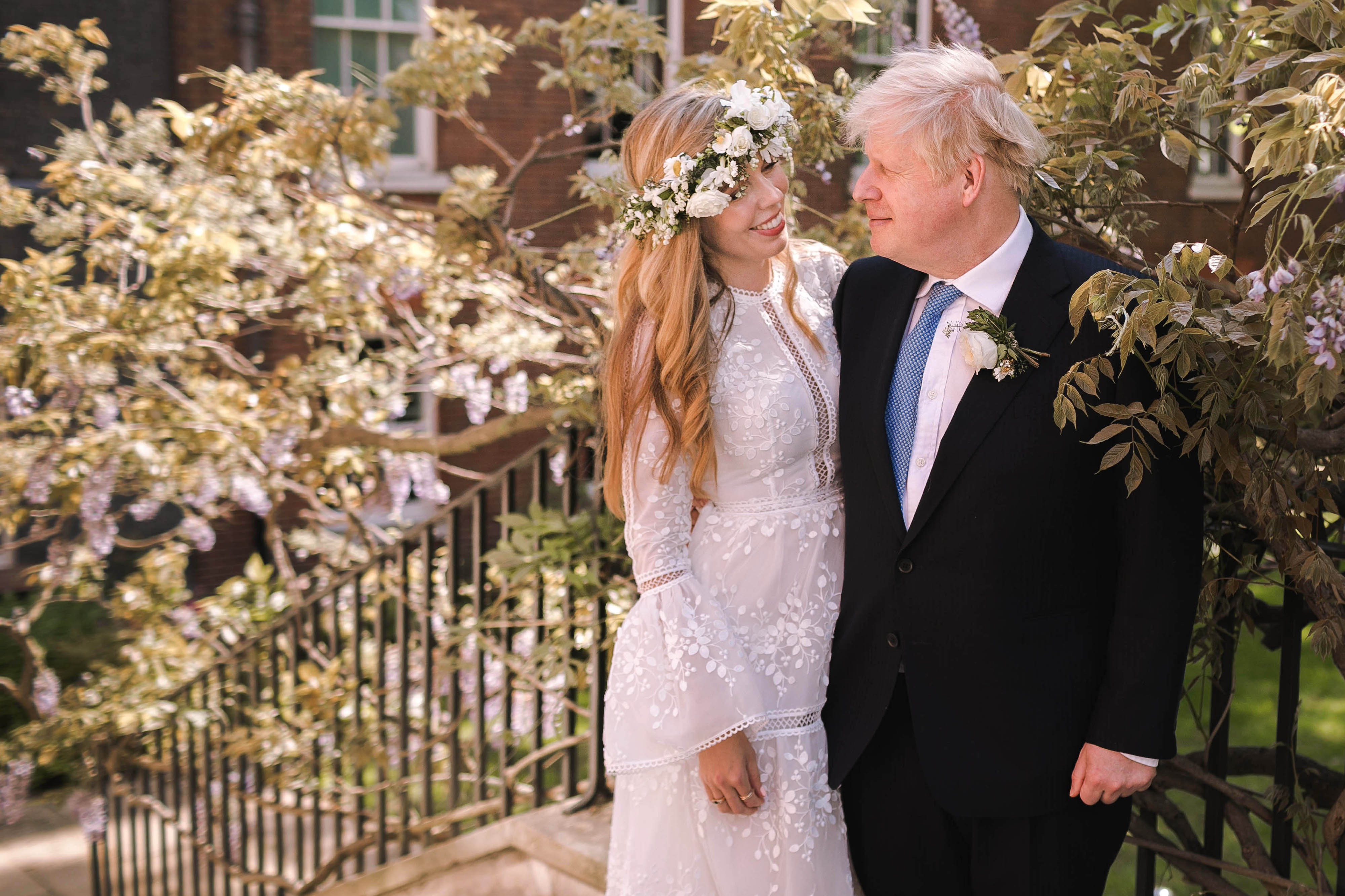 Carrie Symonds boris johnson esküvő