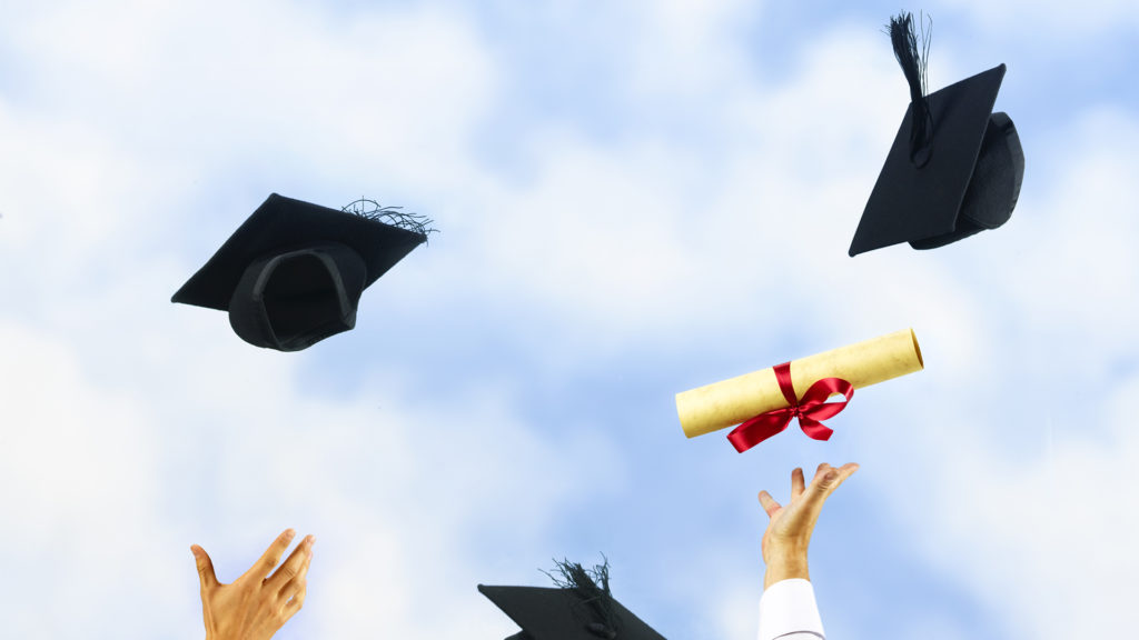 Nem kell nyelvvizsga idén a diploma átvételéhez