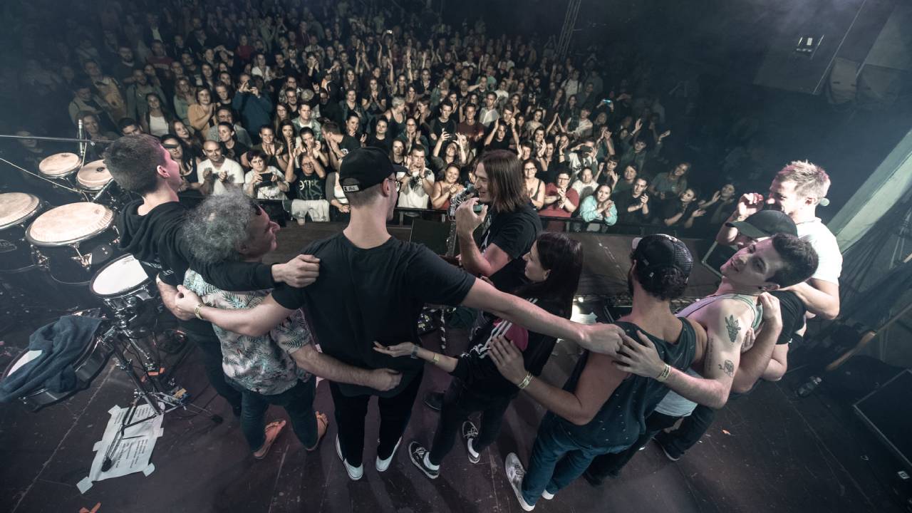 intim torna illegál