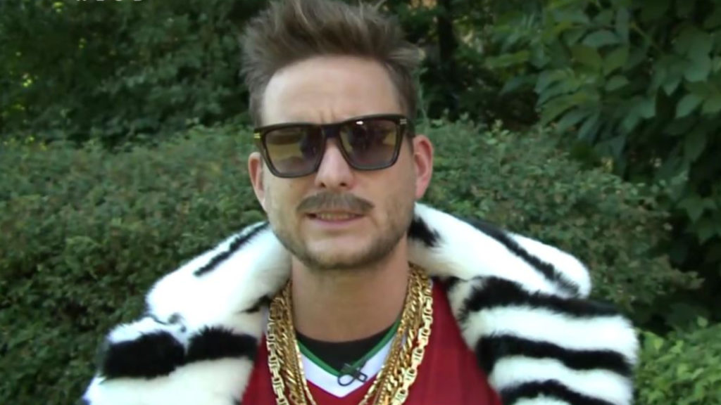 Istenes Bence élvezi, hogy egy új oldalát mutathatja így meg