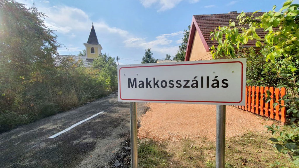 Buszos túrákat indítanak a Keresztanyu című sorozat helyszínére