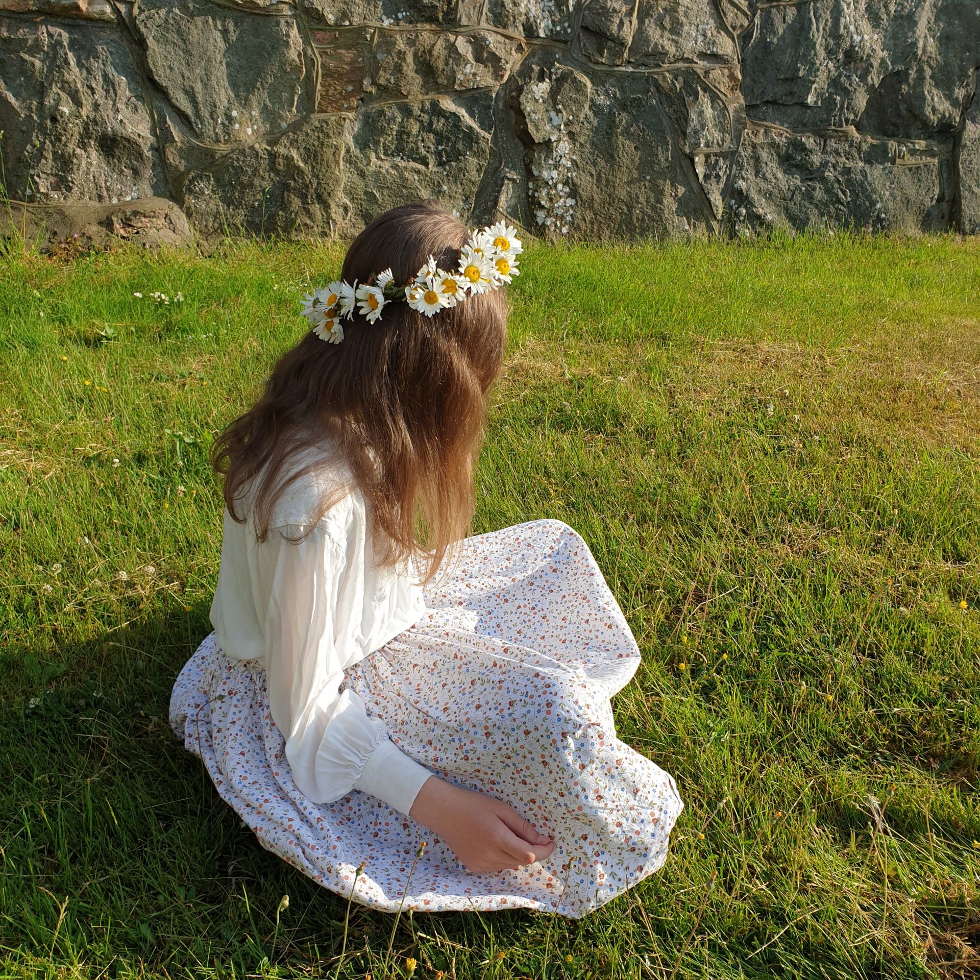 A virágkoszorú fontos eleme a Midsommar ünnepnek.