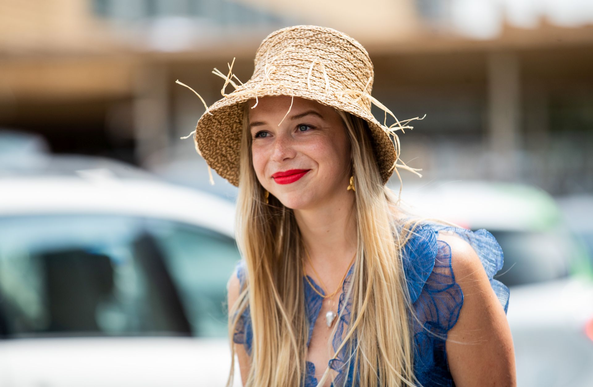 Vödörkalap szalmából - nagyon népszerű fazon idén is. 