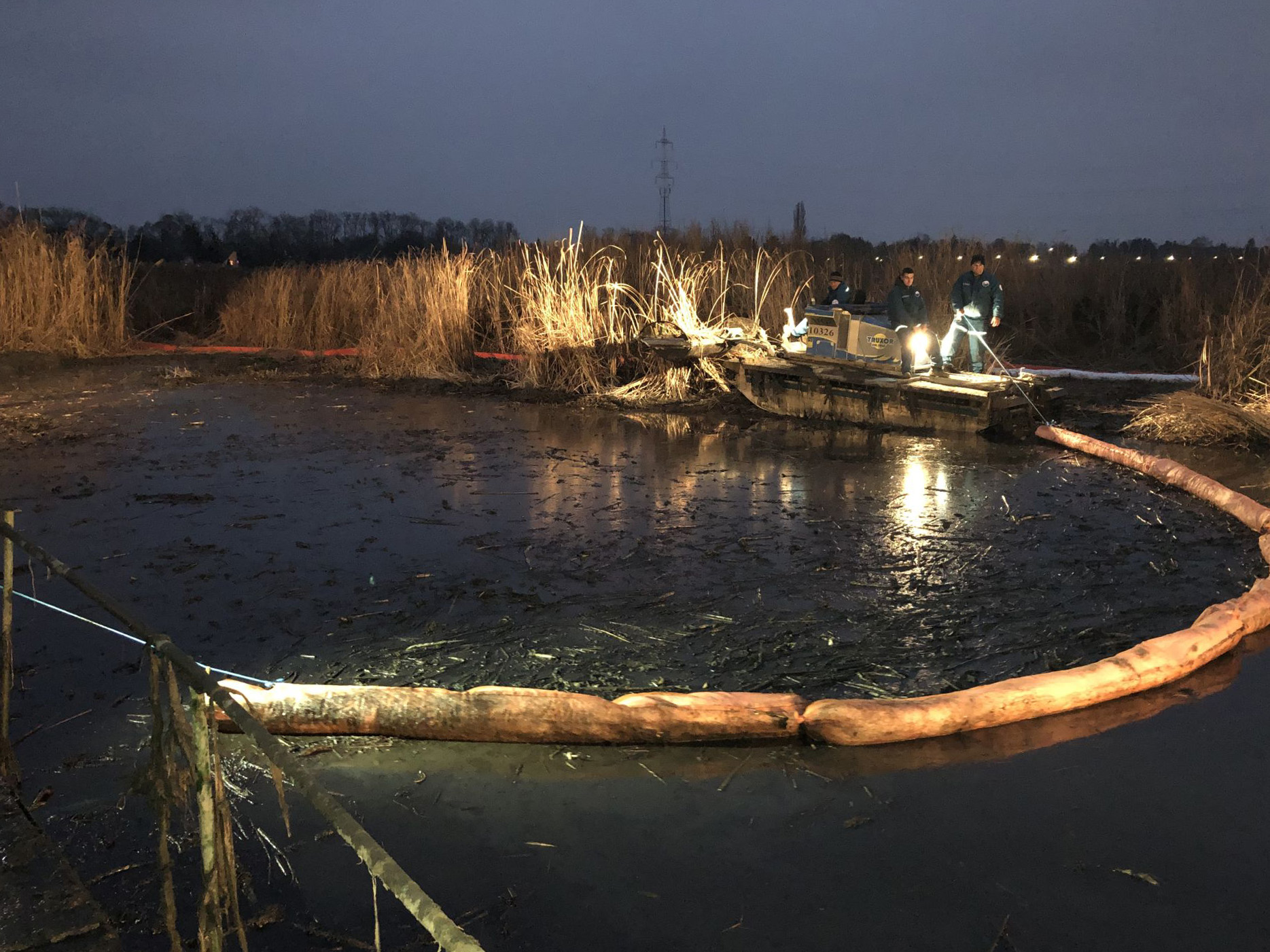 Szigetszentmiklósi olajszennyezés