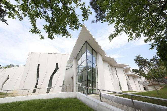 Az állatkert bejárata. Fotó: pecsnyitva.hu