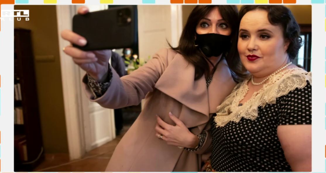 Juhász Anna és Balázs Andi a Frici & Aranka forgatásán