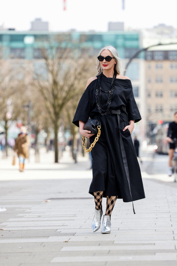 Így hordd a zsákruhát!