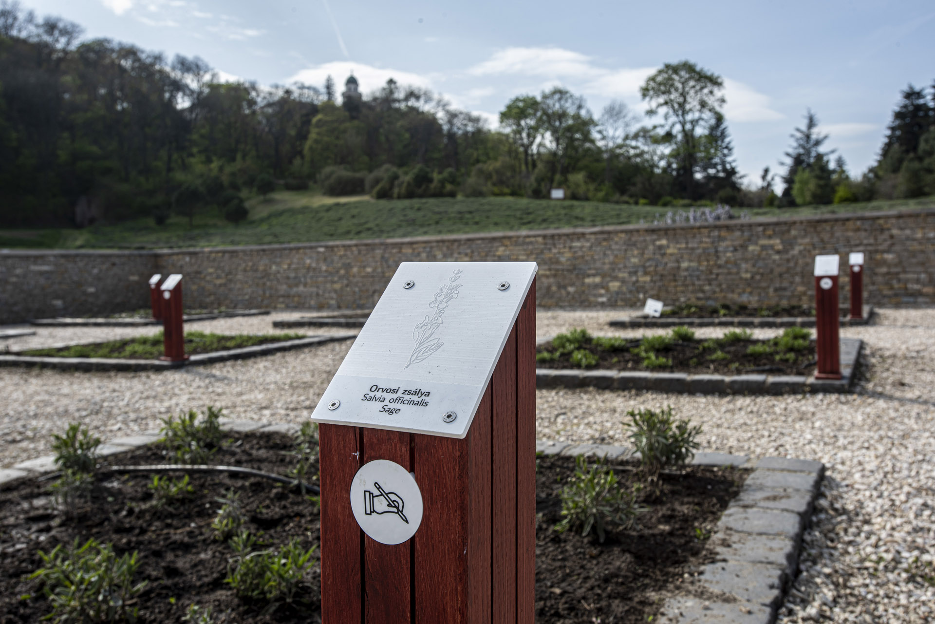 Pannonhalma Gyógynövénykert