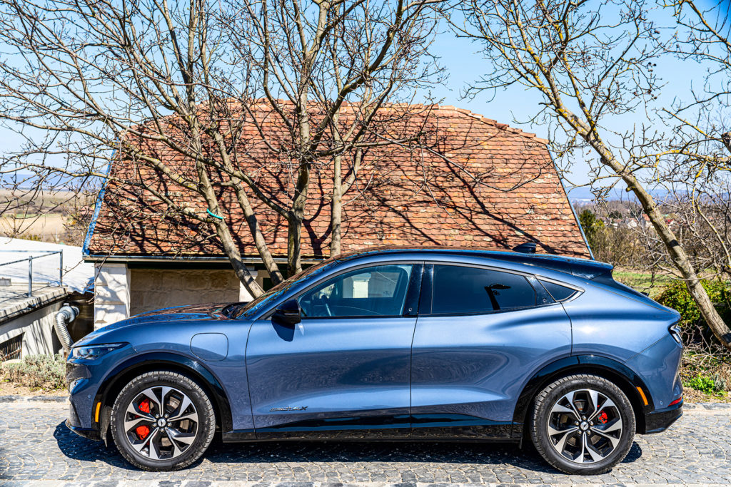 Autóteszt: kipróbáltuk a Ford Mustang Mach-E csúcsmodelljét