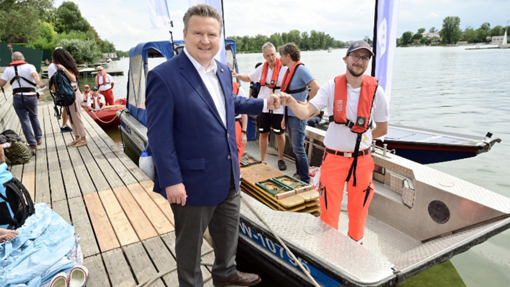 Hajóról is oltanak Bécsben