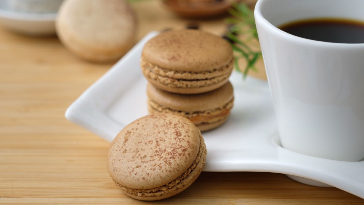 macaron, kávé