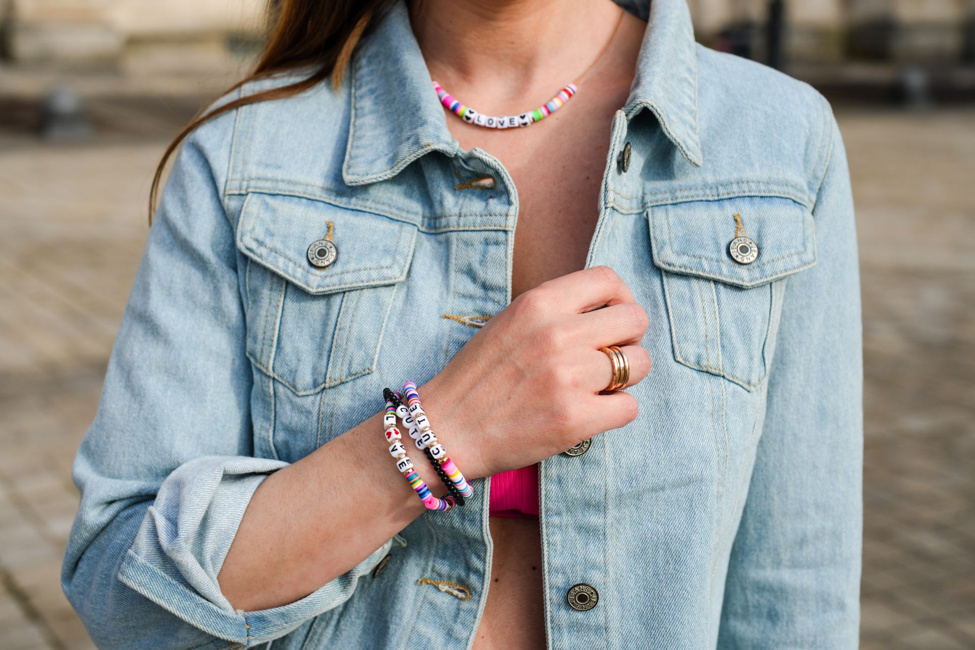 Színes ékszerek - street style