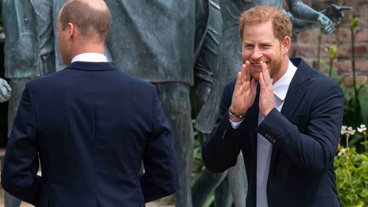 Harry herceg és Vilmos herceg a Diana szobornál