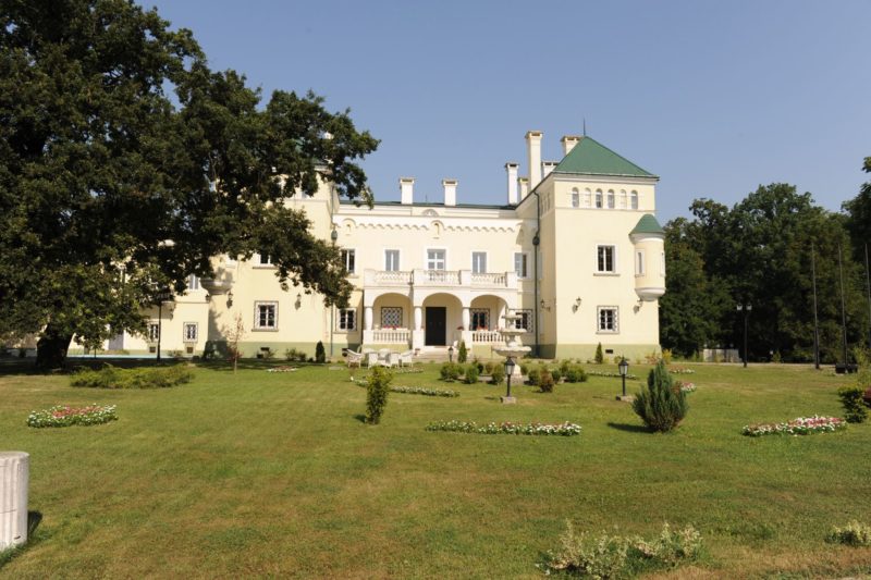 Az acsaújlaki kastély