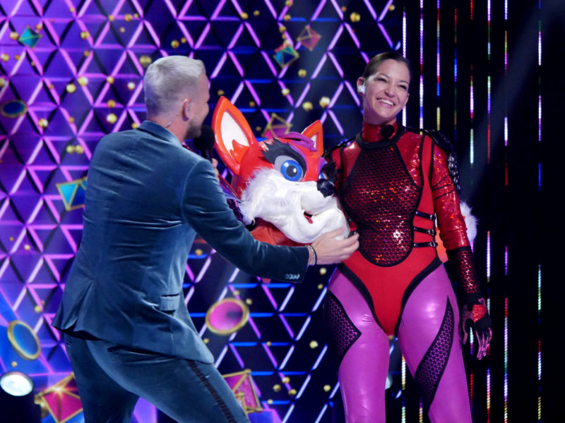 Szabados Áginak kellett levennie a maszkot