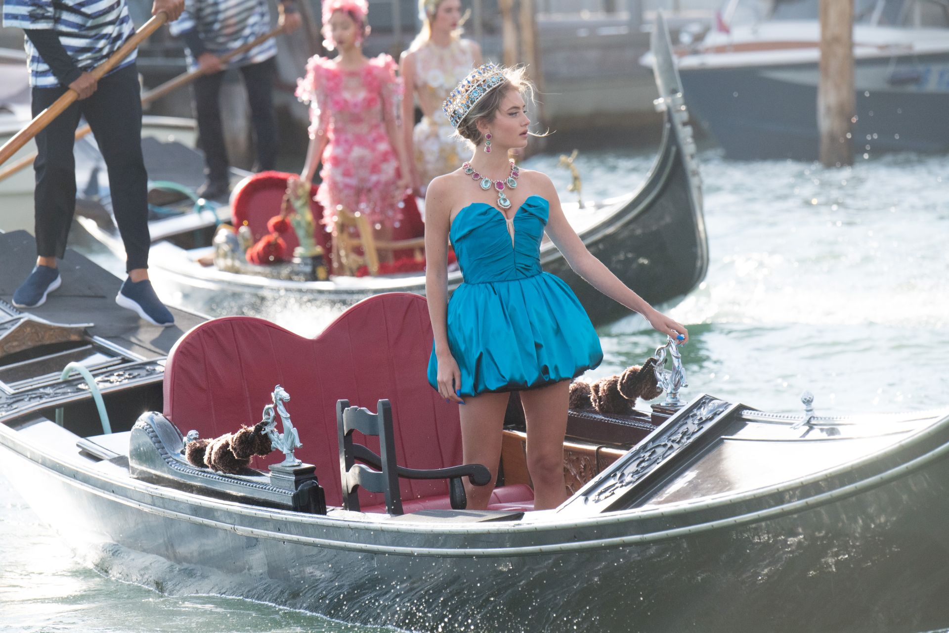 Heidi Klum lánya, Leni Klum is a Dolce&Gabbana Alta Moda show modellje volt.