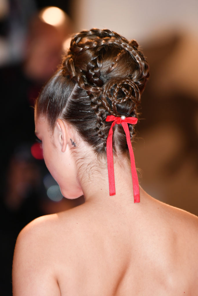 Elég Palvin Barbi hajára nézni és tudjuk, mennyi időt töltött a fodrász székében