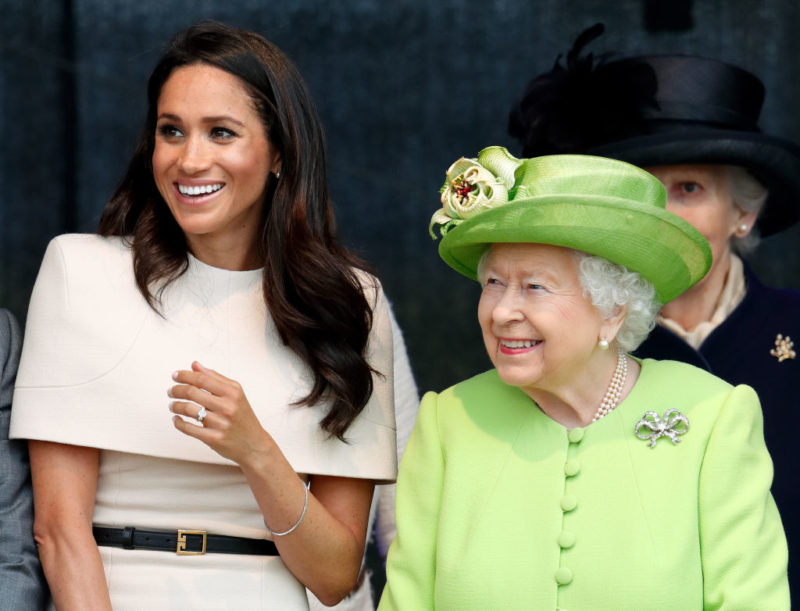II. Erzsébet és Meghan Markle 