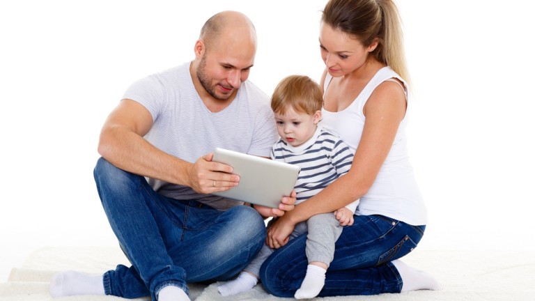 A közös családi játékok akkor is maradandó élményt nyújtanak, ha képernyő előtt zajlanak. (fotó:profimedia.hu)