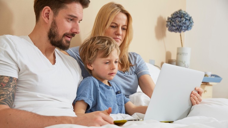 A boldog gyermekekből nagyobb arányban válnak sikeres felnőttek. Nem kell mindenáron teljesítményekre hajszolni őket, főleg nem iskolás kor előtt. (fotó: profimedia.hu)