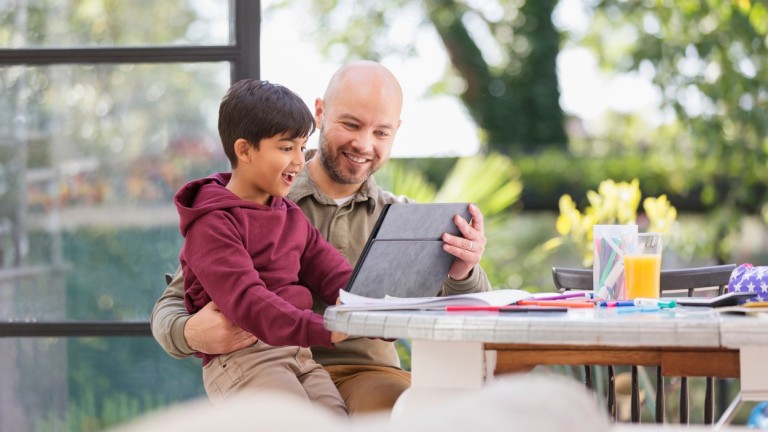 Az igazán jó digitális játékok felkeltik a gyermek alkotókedvét és fejlesztik a képességeit (fotó: profimedia.hu)