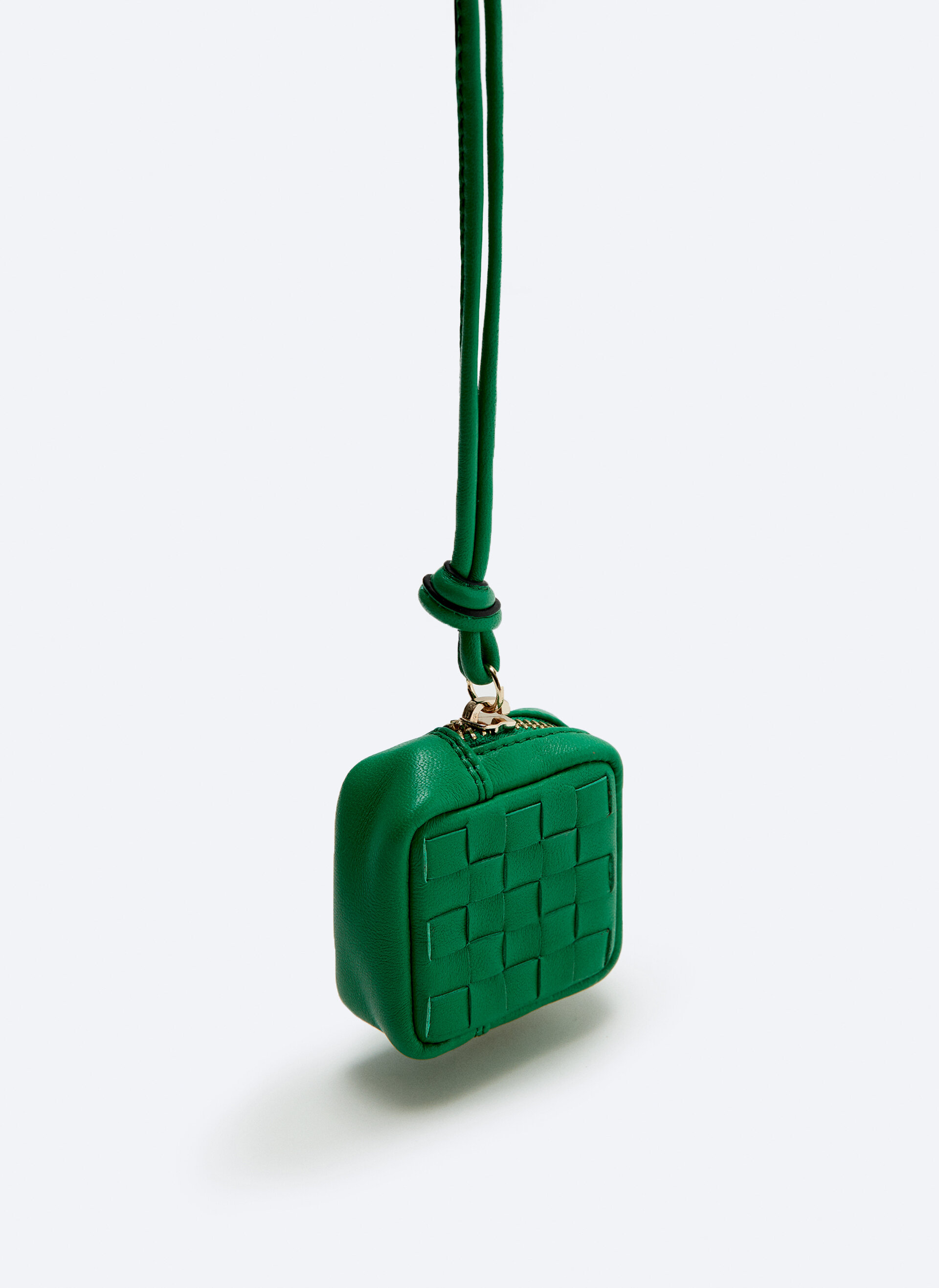 Uterqüe fülhallgató tartó