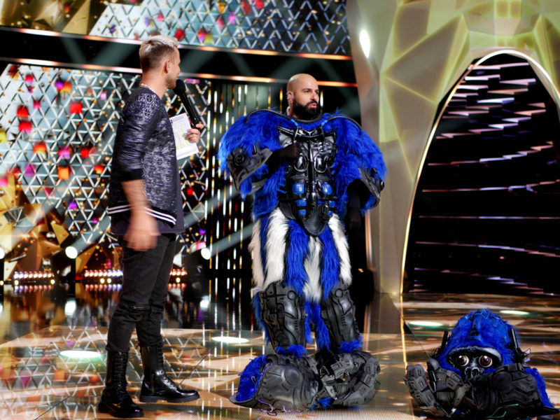 Lotfi Begi volt az Álarcos énekes Gorillája, Fluor Tomi teljesen váratlanul leleplezte