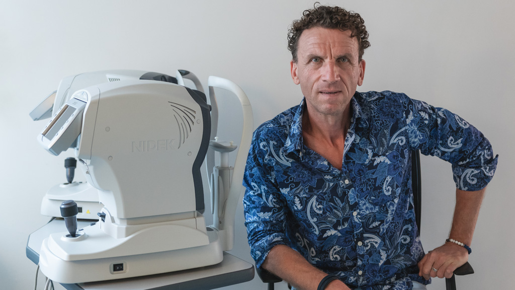 Megműtötték Balázs Palit, 4 óra múlva élesen látott (x)