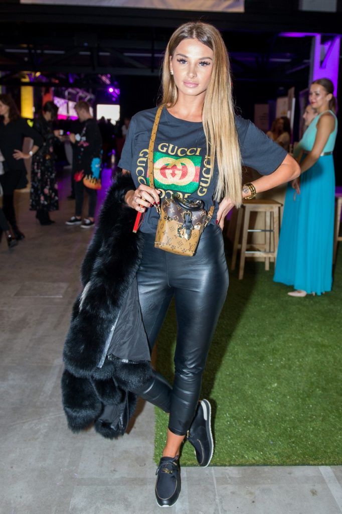 Európa legnagyobb influenszerbotránya a szomszédban robbant ki