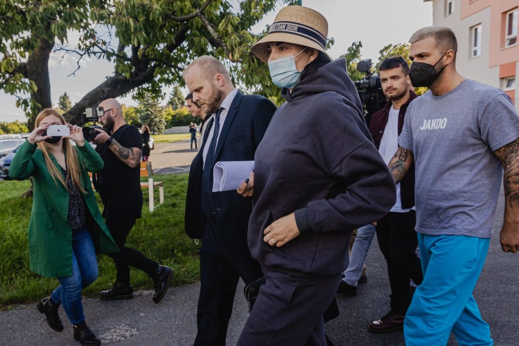Európa legnagyobb influenszerbotránya a szomszédban robbant ki
