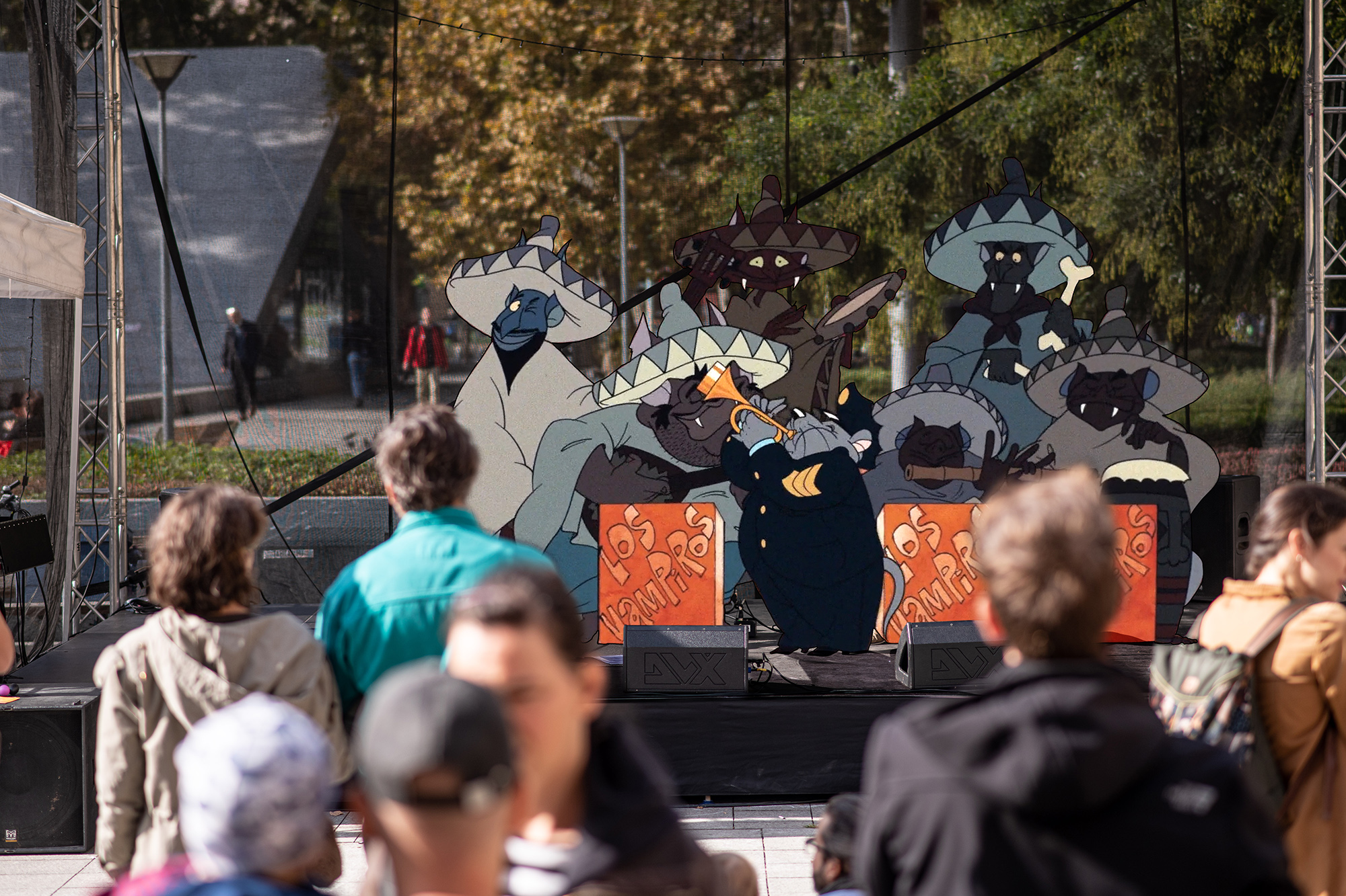 A Macskafogó szereplői Budapesten