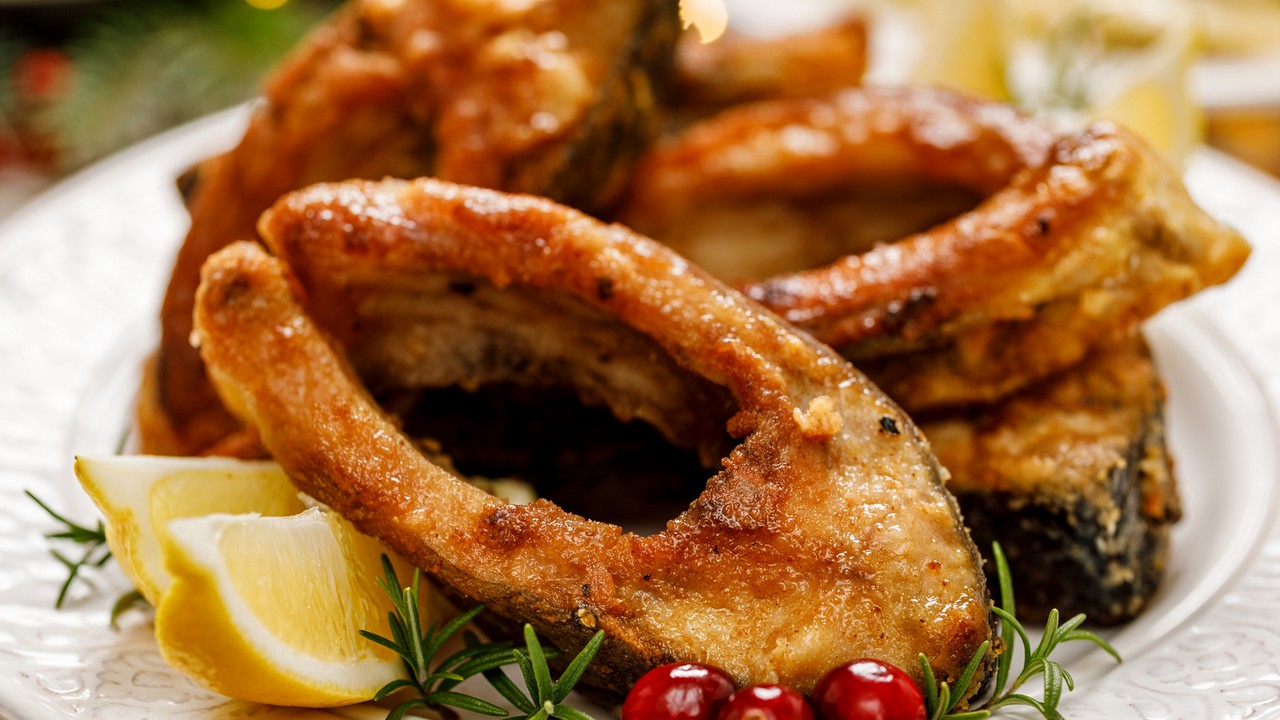 Karácsonyi menü ára anno és 2021-ben -sült hal ára