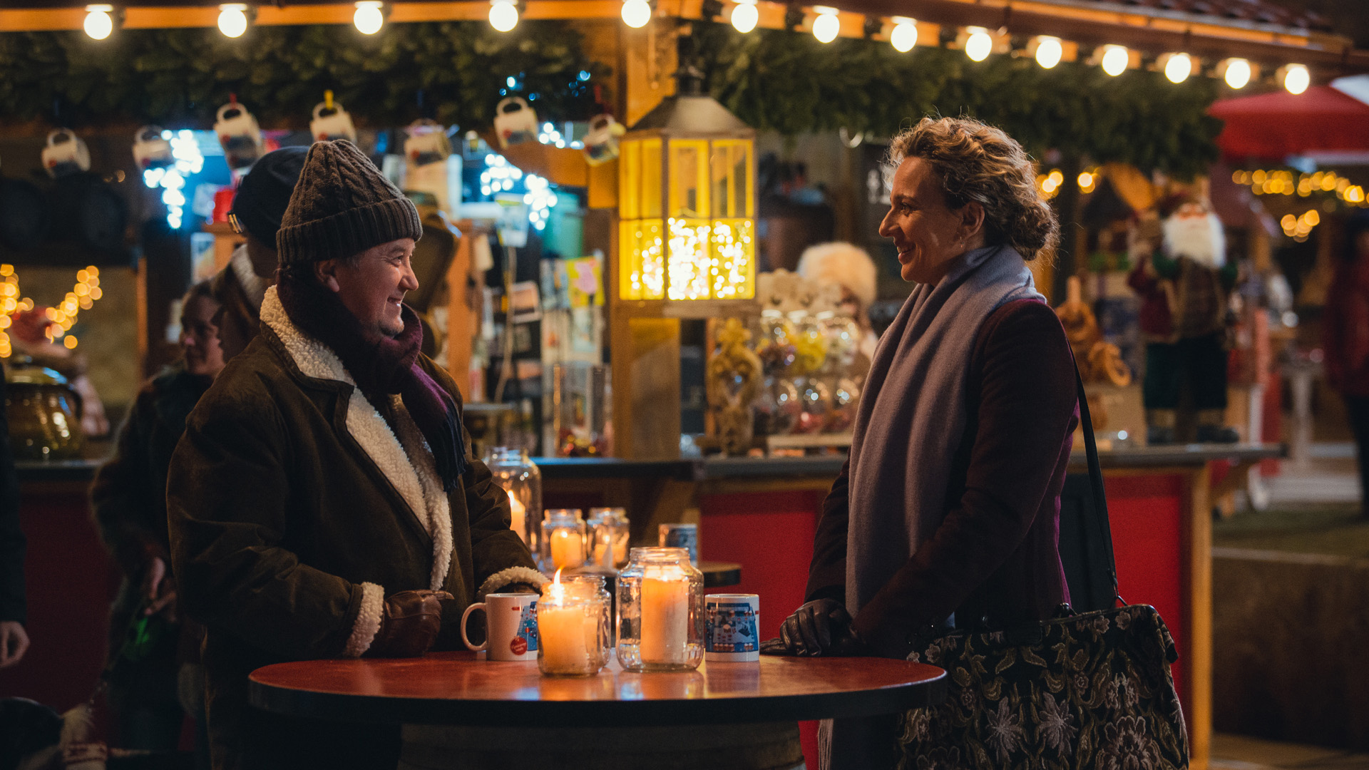 Nagykarácsony: magyar karácsonyi romkom a férfiasságában megalázott tűzoltóról, ami cseppet sem ciki