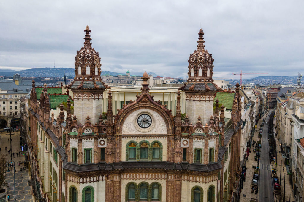 Hosszúlépés Budapesten