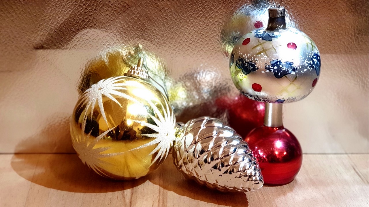 Retro karácsonyfadíszek