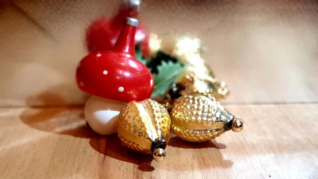 Retro karácsonyfadíszek