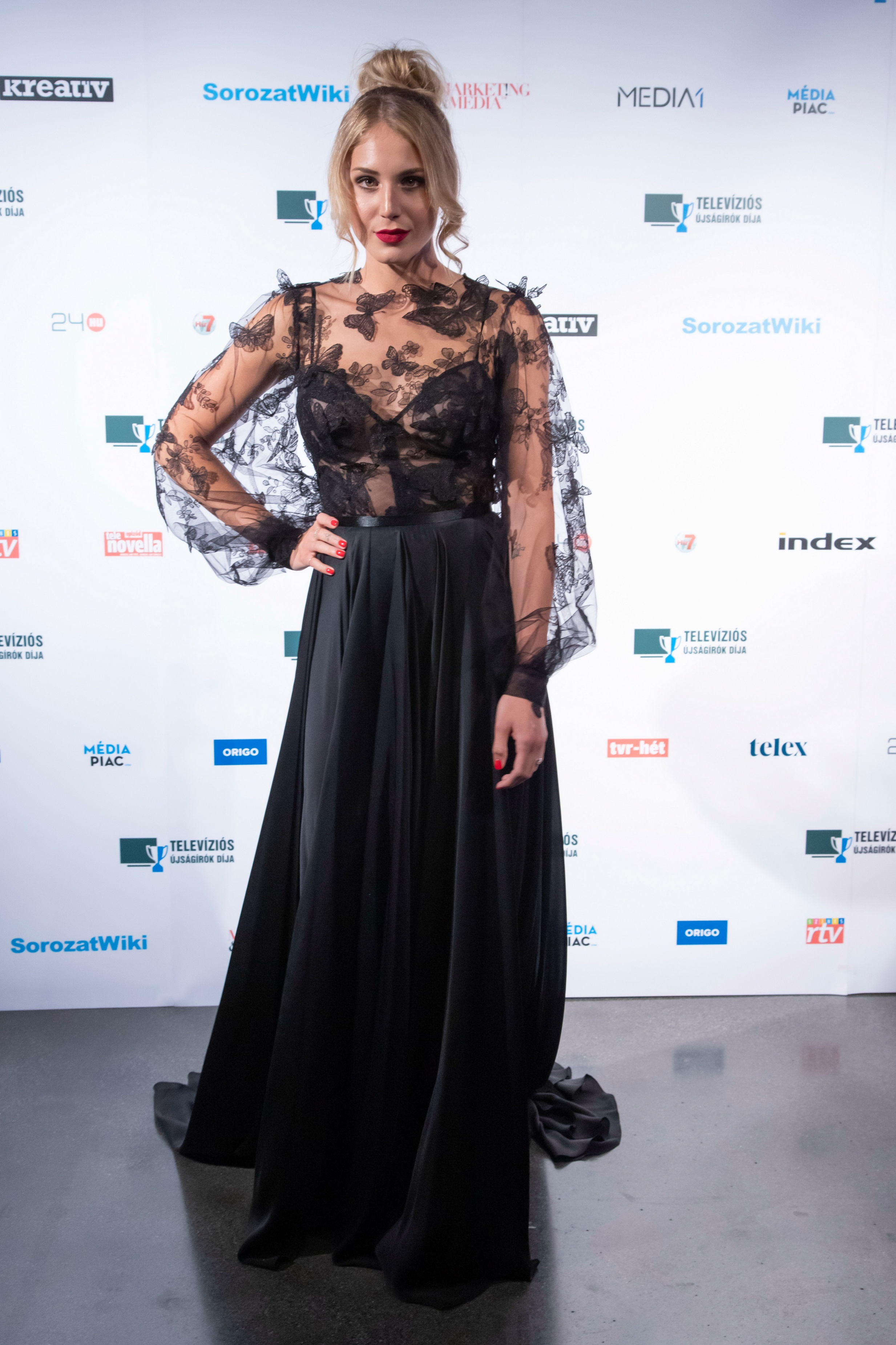 Magyar Sztárok és a plasztikai műtétek