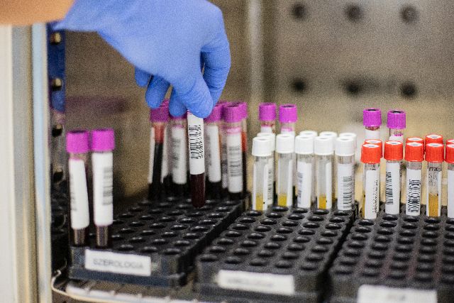 A donorok ellenőrzésre kerülő vérmintái