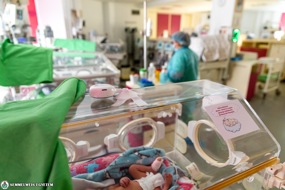 Koraszülött, Semmelweis, inkubátor