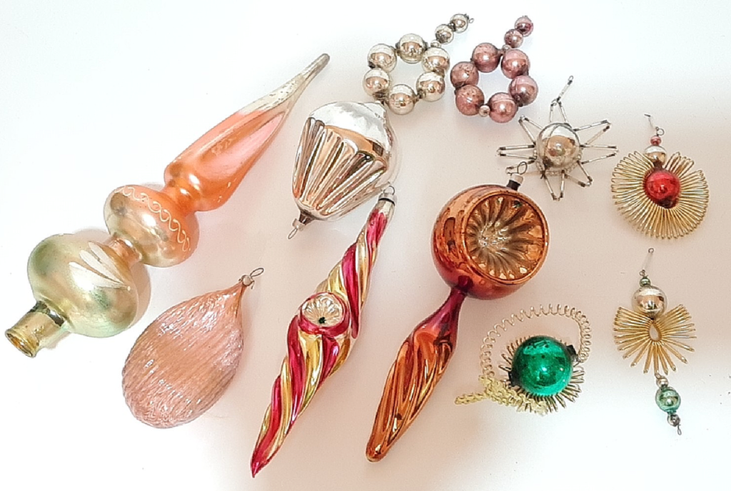 Régi karácsonyfadíszek